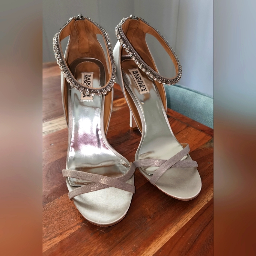 Jewel Badgley Mischka Women's Silver  Satin Zipper Dress Sandals Shoes Heels  10